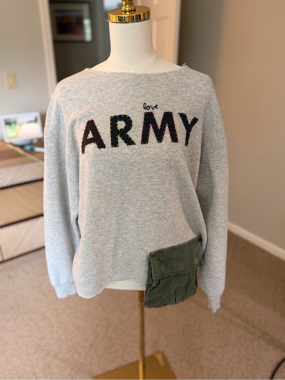Gray 'Love ARMY' Embroidered Pullover Sweater with Olive Pocket